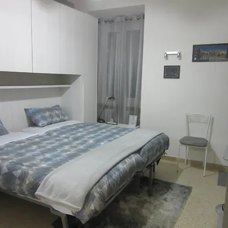 I Tesori Del Centro Storico - Zona Via Della Cupa Pensión 3*