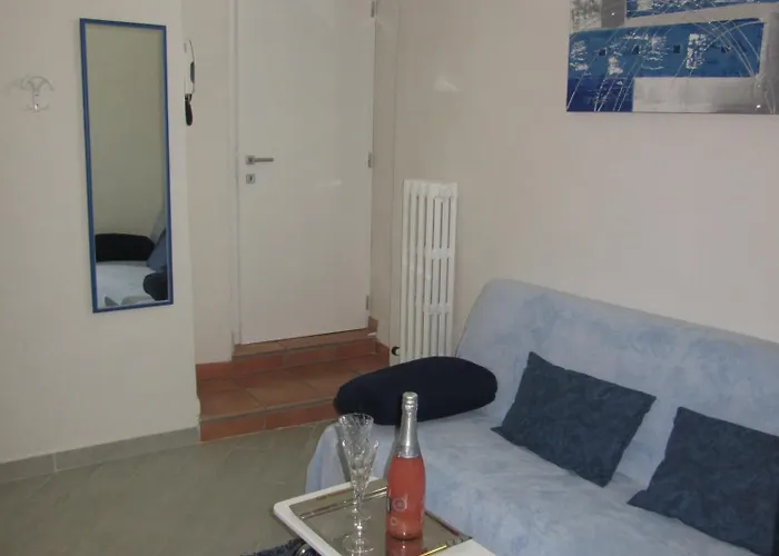 I Tesori Del Centro Storico - Zona Via Della Cupa 3*