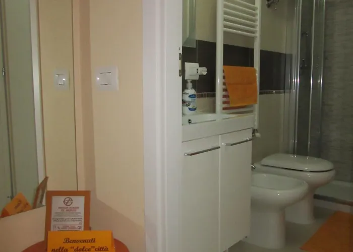 I Tesori Del Centro Storico - Zona Via Della Cupa 3*