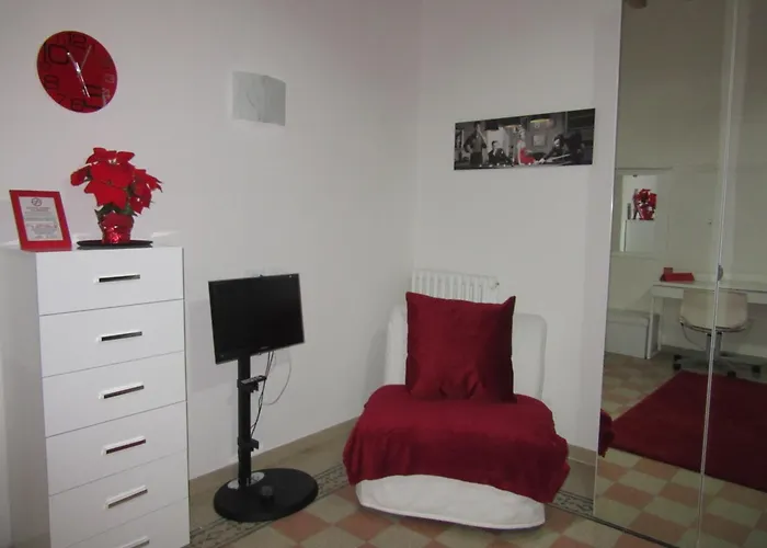 Πανσιόν I Tesori Del Centro Storico - Zona Via Della Cupa 3*