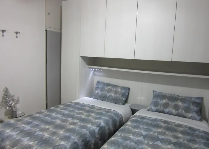 Πανσιόν I Tesori Del Centro Storico - Zona Via Della Cupa 3*